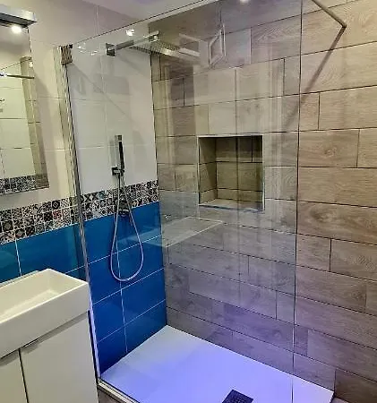 Il Vesuvio Blue Apartment *